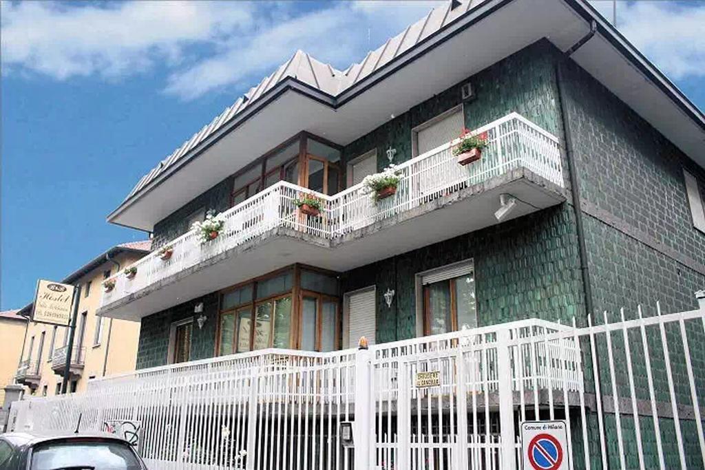 Villamelchiorre 1 Milano Exteriör bild